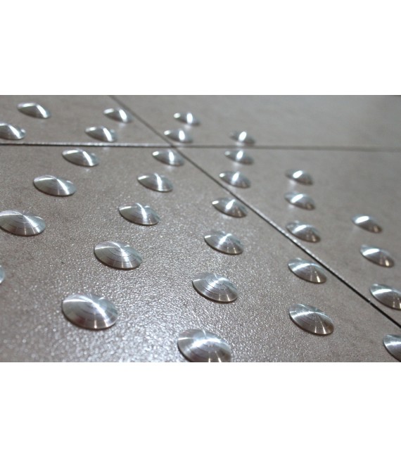 NOVOTOP ACCESS Composite botones Podotactiles para escaleras