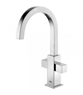 CUADRO-TRES 108606 Grifo Vertical caño de 22x22 mm.